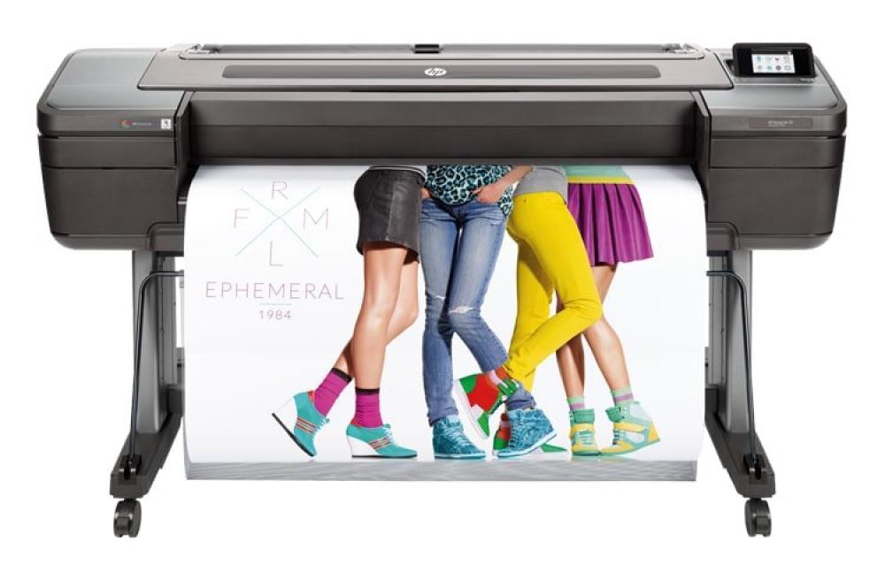 Фото Плоттер HP Designjet Z9+dr PostScript 44" с комплектом для двухрулонной подачи и вертикальным резаком - изображение 1